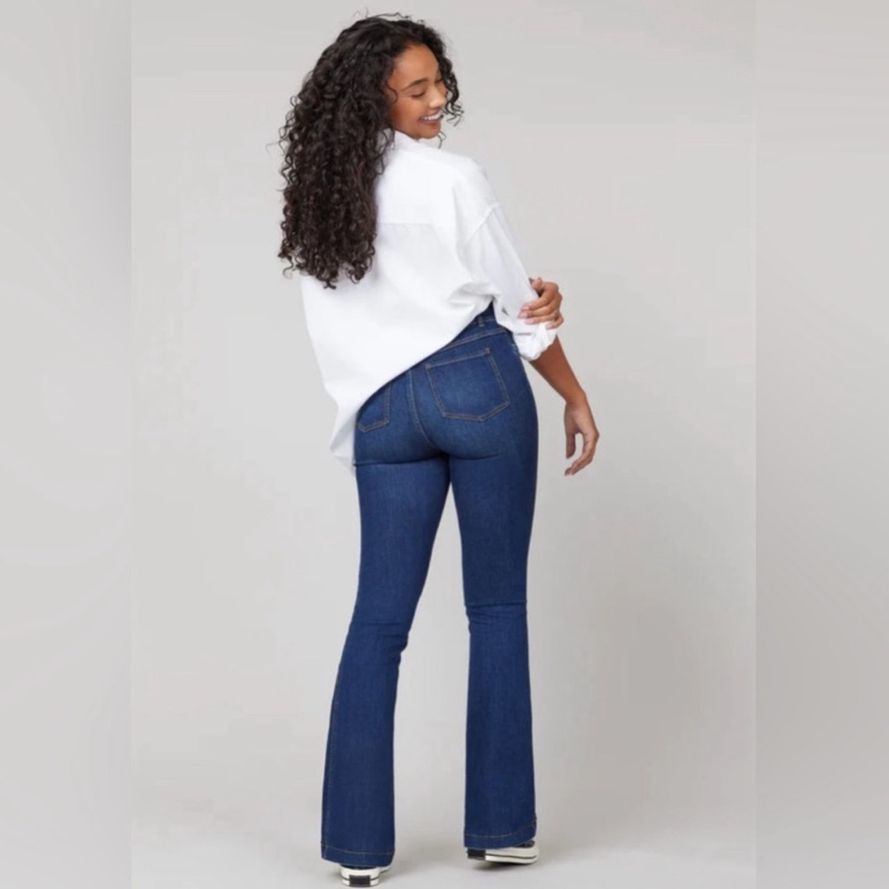 Spanx High Rise Flare Jeans Midnight Shade Shaping Slimming Pull On Size 3X - Picture 2 of 13